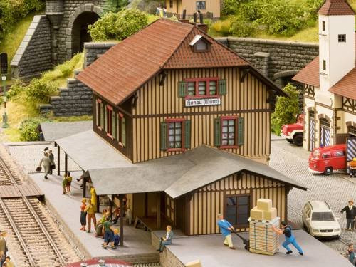 NOCH 66007 H0 Bahnhof Honau, 1:87, Mehrfarbig - Bild 1