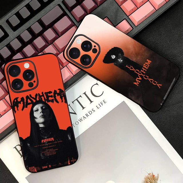 Singer-L Lady Gaga Handyhülle für Apple iPhone 13-16 Plus Pro Max in bunt mit glänzendem Satin-Finish - Bild 1