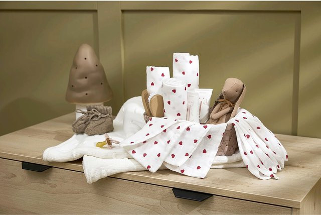 Meyco Baby 9-tlg. Starterset mit Mullwindeln, Spucktüchern und Waschlappen - Bild 1