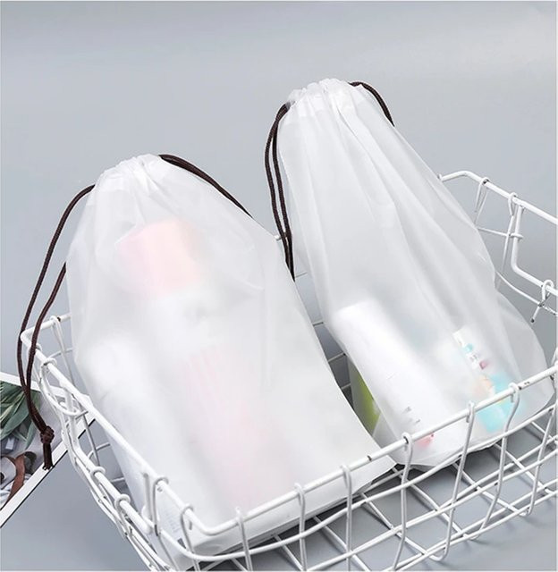 Transparente Frosted Kordelzug Taschen aus Kunststoff für Kleidung und Schuhe, Wasserabweisende Organizer Beutel in Weiß - Bild 1