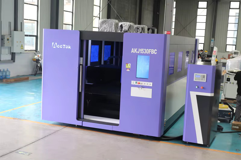 ACCTEK Industrielle Faserlaser-Metallschneidemaschine 3015 mit 6000 Watt und voll geschlossener Austauschplattform - Bild 5