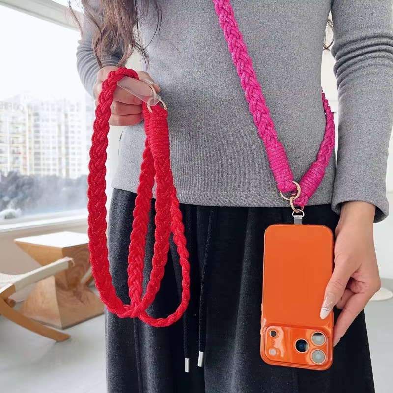 EHUIDE Boho Makramee Handyband aus geflochtener Baumwolle mit transparentem TPU-Anschluss in Lila - Bild 1