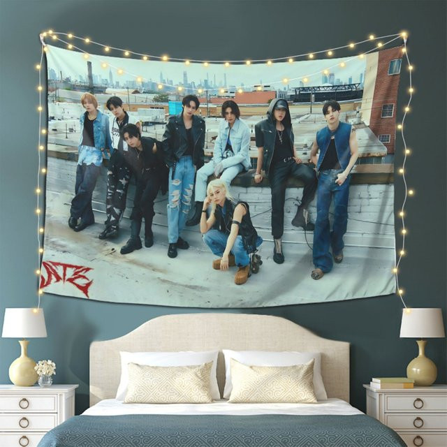 VIKAMA Stray Kids ATE K-Pop Wandteppich Wanddekoration für dein Fan-Zimmer, Mehrfarbig, Breite: 60 cm, Höhe: 40 cm - Bild 1