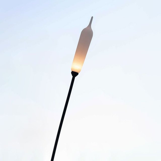 Karman Nilo Floor LED-Außenleuchte in Schwarz matt mit warmweißem Licht (2700K), Höhe: 118 cm - Bild 1