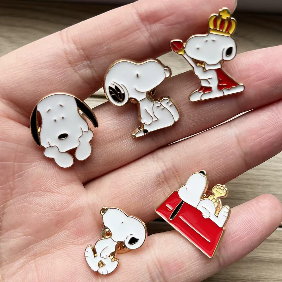 MINISO Anime Hund Emaille Pins Set, Cartoon Revers Brosche, Unisex - Bild 4
