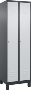 C+P Spind Classic PLUS Garderobenschrank mit 2 Abteilen, Füße, Zylinderschloss und 3 Garderobenhaken, Farbe: Anthrazitgrau/Lichtgrau/Schwarzgrau, H x B x T: 195 x 60 x 50 cm - Bild 1