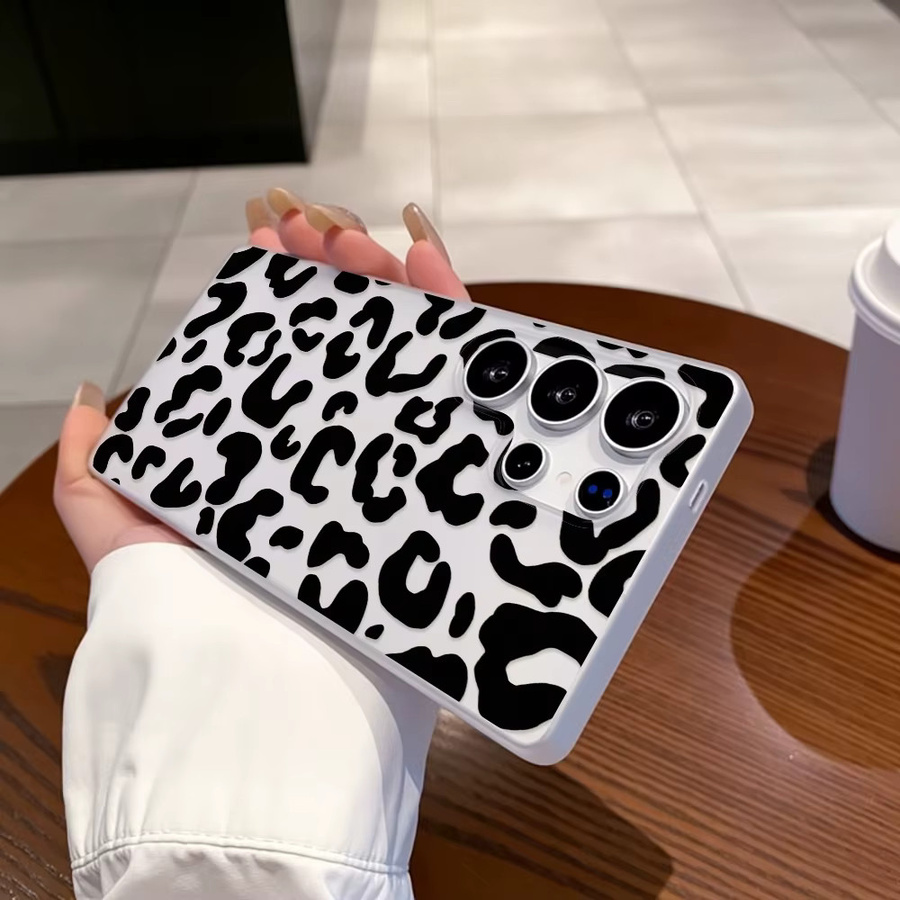 Matte TPU Leoparden Handyhülle von AKABEILA für Samsung Galaxy S25 Ultra, S24 FE, S23, A56 5G, A55, A54, A53, A36, A35, A34, A26, A17, A16, A15, A07, A06, A05s in Multicolour - Bild 4