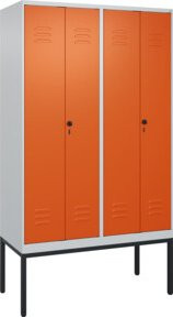 C+P Spind Classic PLUS Schwarz-Weiß-Spind mit 4 Abteilen und Sicherheits-Drehriegel, Farbe: Reinorange, H x B x T: 212 x 120 x 50 cm - Bild 1