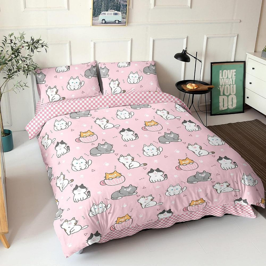 Katzenbettwäsche-Set von Binchi Fitness mit rosa Katzen-Checkmuster aus Mikrofaser, Bettbezug und Kissenbezug, B/H: 210 x 210 cm - Bild 1