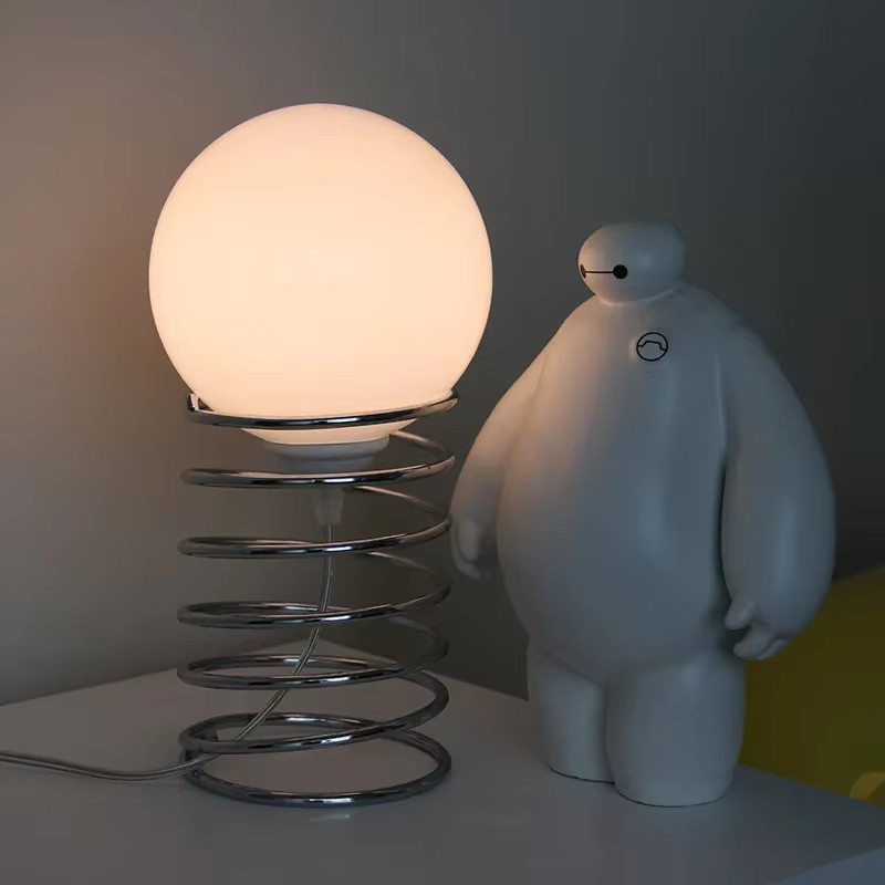 Claeted Bauhaus Frühlingsglas Tischlampe in Weiß und Silber mit warmweißem Licht für Wohnzimmer und Schlafzimmer - Bild 3
