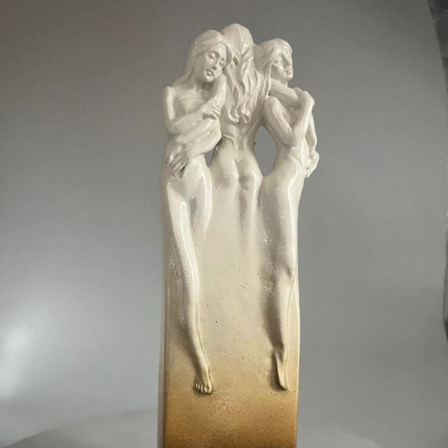 Handgefertigte Skulptur mit drei Göttinnen aus Kunstharz im Vintage-Stil, weiße Dekoration zur griechischen Mythologie für dein Zuhause, den Garten oder das Büro - Bild 1