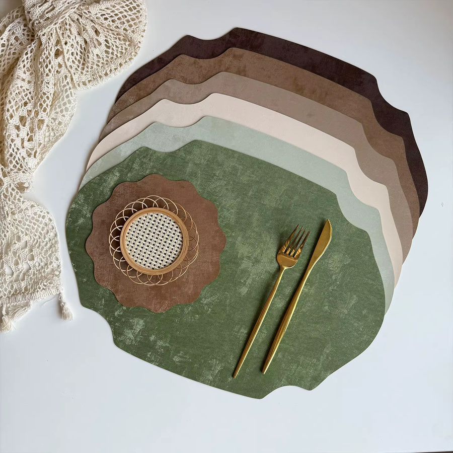 Inyahome Tischsets aus Kunstleder in Oval, Beige oder Rot, luxuriöse PU-Tischunterlagen für Küche und Esszimmer - Bild 3
