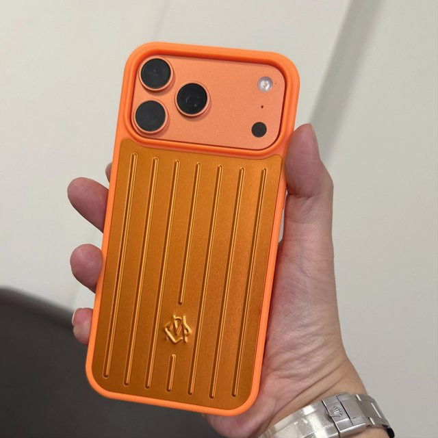 Stilvolle Business Handyhülle mit 3D-Streifen-Design für Apple iPhone 17 Pro Max, 16, 15, 14, 13 in Orange, stoßfester Bumper mit Hartschale - Bild 1
