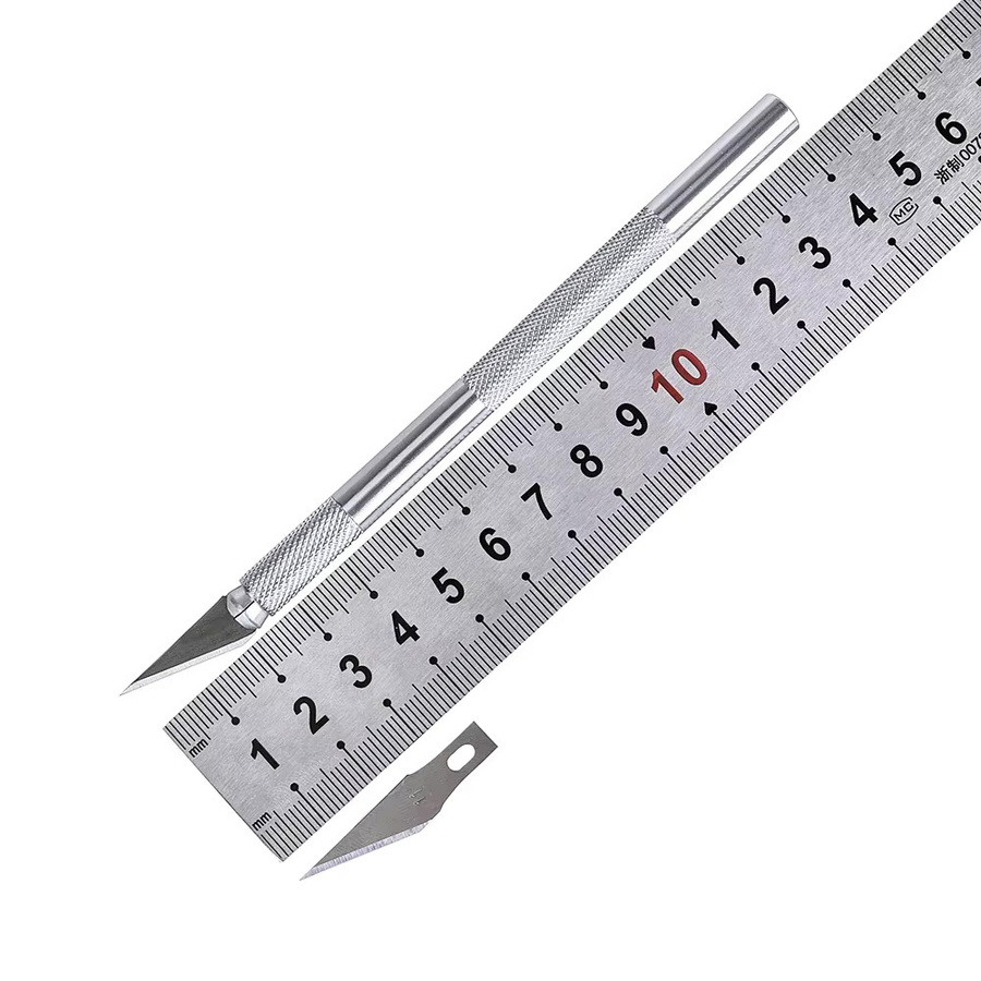 KRIOCY Skalpellmesser-Werkzeug-Set aus Metall in Silber und Rot mit 5 Klingen für Bastelarbeiten, Gravur und DIY-Reparaturen - Bild 1