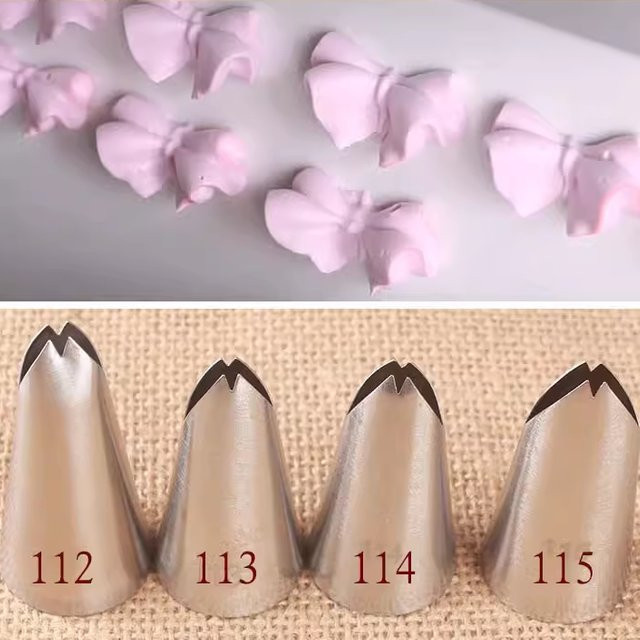 4-teiliges Set Blattförmige Spritzdüsen aus Edelstahl in Silber für Gebäck, Kuchen und Creme zum Dekorieren und Backen - Bild 1