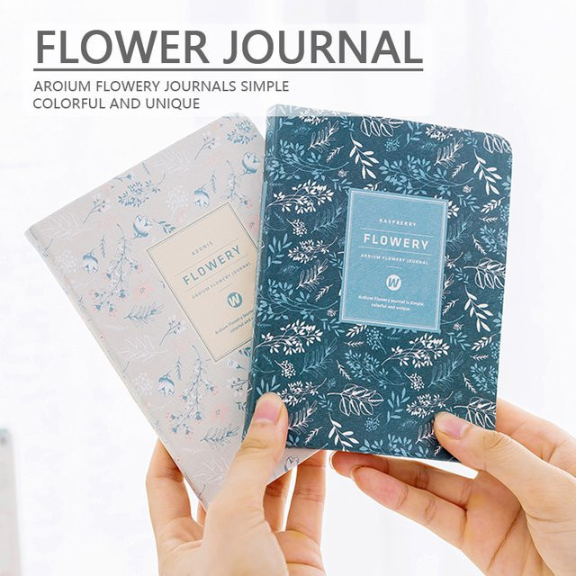 PHANTACI Tagebuch mit Blumen-Design, A6 Organizer als Planer für täglich, wöchentlich, monatlich und jährlich, Softcover, Blau/Mehrfarbig - Bild 1