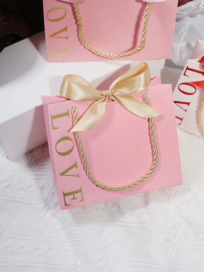 Geschenktüten mit LOVE-Aufdruck aus Papier für Hochzeiten, Valentinstag und Partys - Bild 3