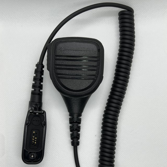 Motorola PMMN4024A Robustes Funkgerät-Lautsprechermikrofon mit PTT für Walkie-Talkie DP4400 DP4401 APX2000 DGP8550 DGP8050 in Schwarz und Rot - Bild 1