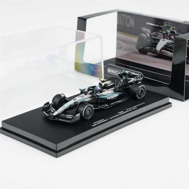 Minichamps Diecast Modellauto, 1:64, ab 14 Jahren - Bild 1