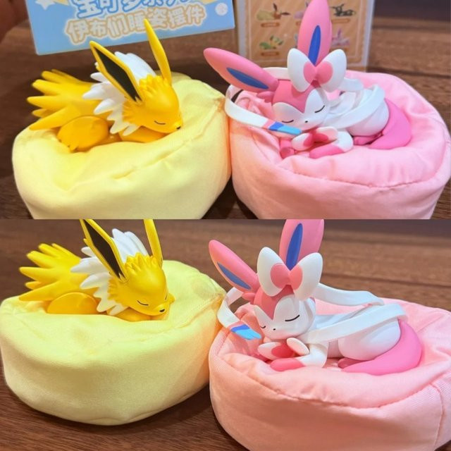 FUNISM Pokémon Eevee in Schlafposition, Blindbox, Deko-Figur - Bild 1