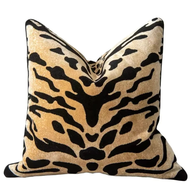 Perilune Kissenbezug aus Samt mit Tiger- und Leopardenmuster in Multicolour, B/B/B: 45 x 45 x 45 cm - Bild 3
