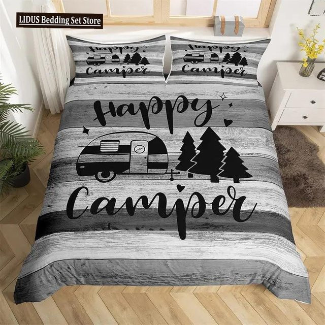 Happy Camping Bettwäsche Set Queen mit Cartoon Caravan Motiv im Bauernhaus Stil, grau, B/H: 210 x 210 cm - Bild 1