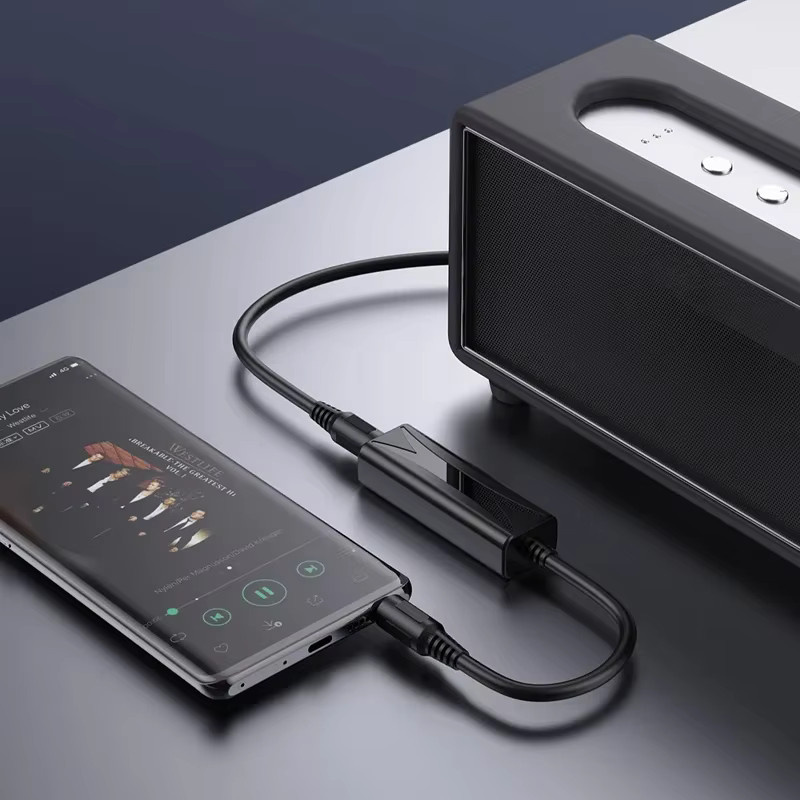 VIKEFON Audio-Rauschisolator mit 3,5-mm-Klinkenstecker als Erdschleifeneliminator und Filter gegen elektrische Störungen für Autolautsprecher, Kopfhörer und HiFi-Geräte in Schwarz und Silber - Bild 3
