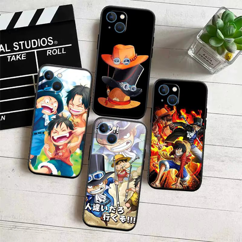DI29 One Piece Ace Luffy Sabo Handyhülle für iPhone 16 15 14 13 12 Pro Max Plus Mini in Multicolour - Bild 4