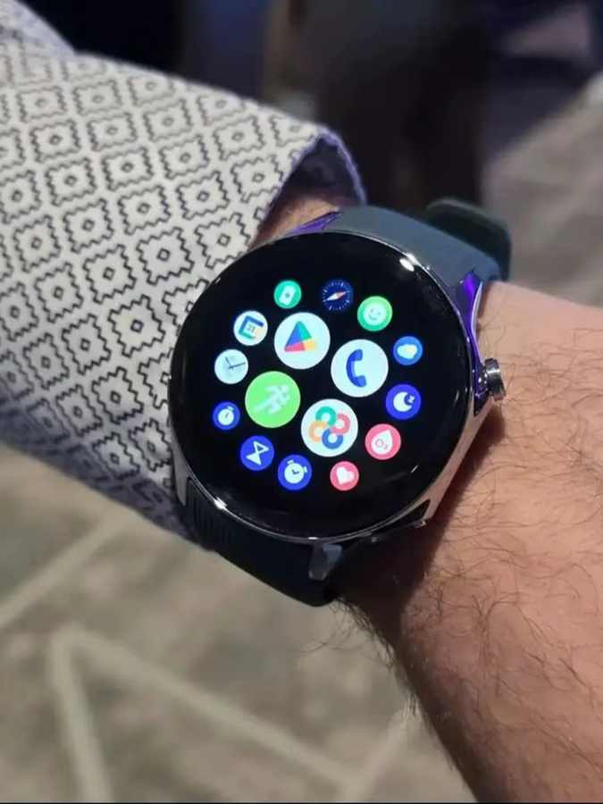OnePlus Smartwatch, 1,43'', Schwarz, Silikon, GPS, Wi-Fi - Bild 1