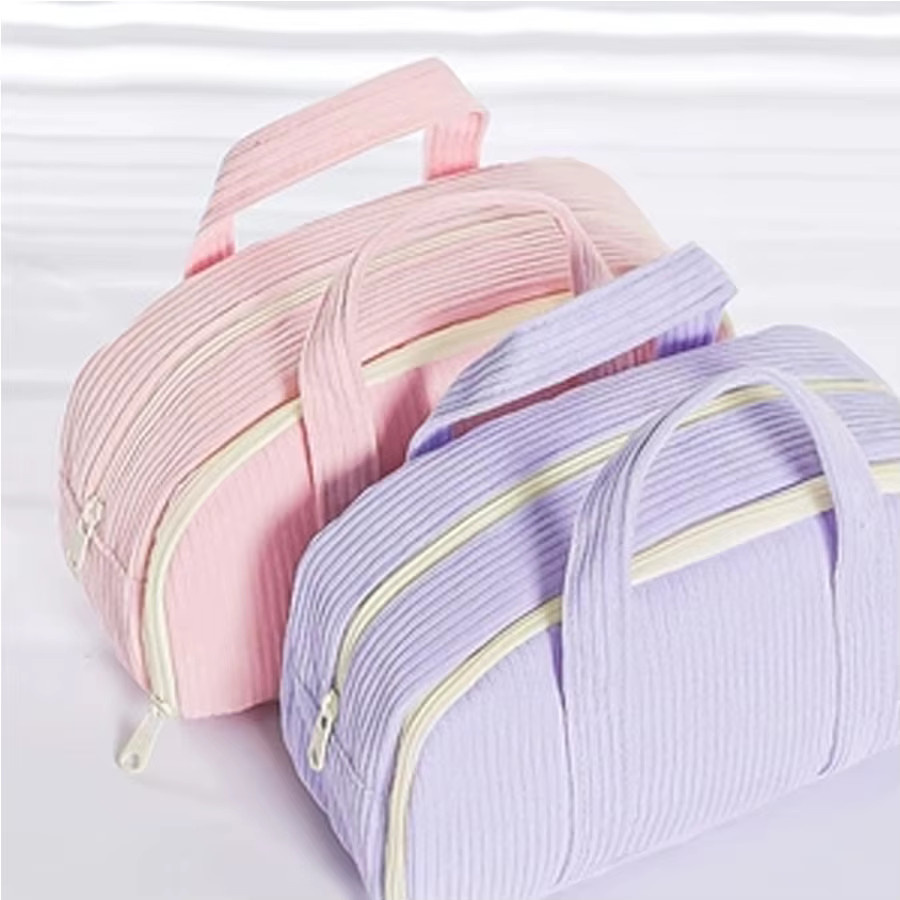 Großraumiger Plüsch-Stiftbeutel in Pink mit Reißverschluss als tragbare Aufbewahrungsbox für Make-up und Schreibwaren - Bild 1