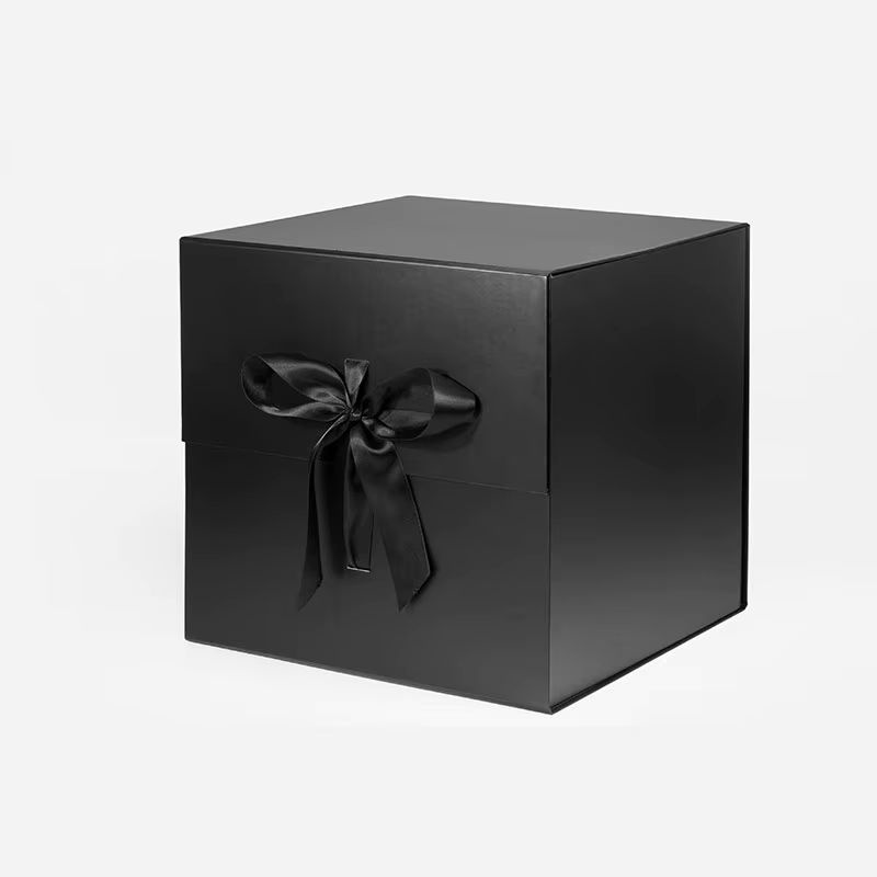 Geotobox Luxuriöse Geschenkbox mit Magnetverschluss in Weiß B/T/H: 33 x 33 x 33 cm - Bild 3