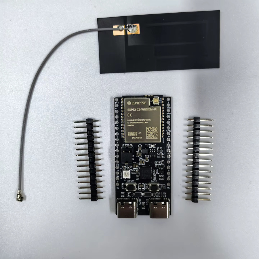 Espressif Systems ESP32-C5-DevKitC-1 Entwicklungsboard mit ESP32-C5-WROOM-1 N8R8 und Dual-Band Wi-Fi 6 (2,4 & 5GHz) in Schwarz - Bild 2