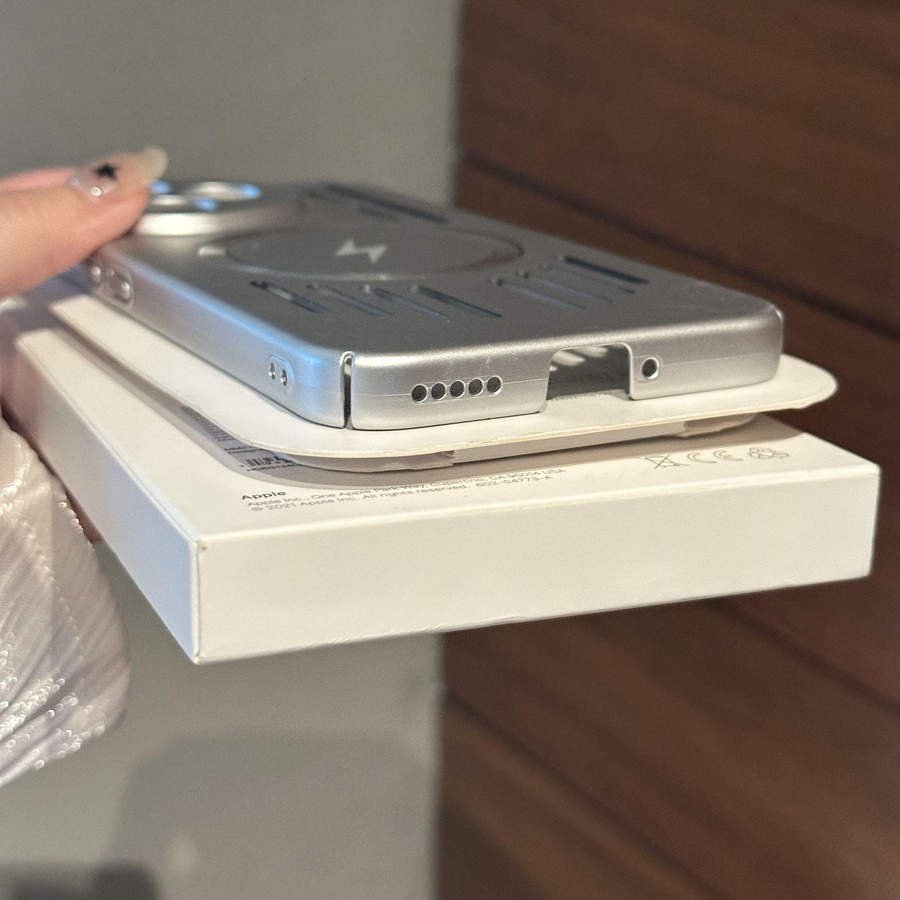 Robuste Schutzhülle für Huawei Honor mit Magnetfunktion und Wärmeableitung in Silber - Bild 2