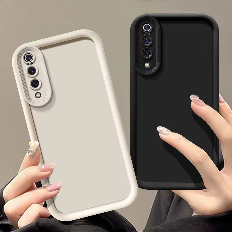 Xiaomi Mi 9 Handyhülle Explorer Cover in Schwarz mit mattem Soft-Finish zur Sturzprävention - Bild 4