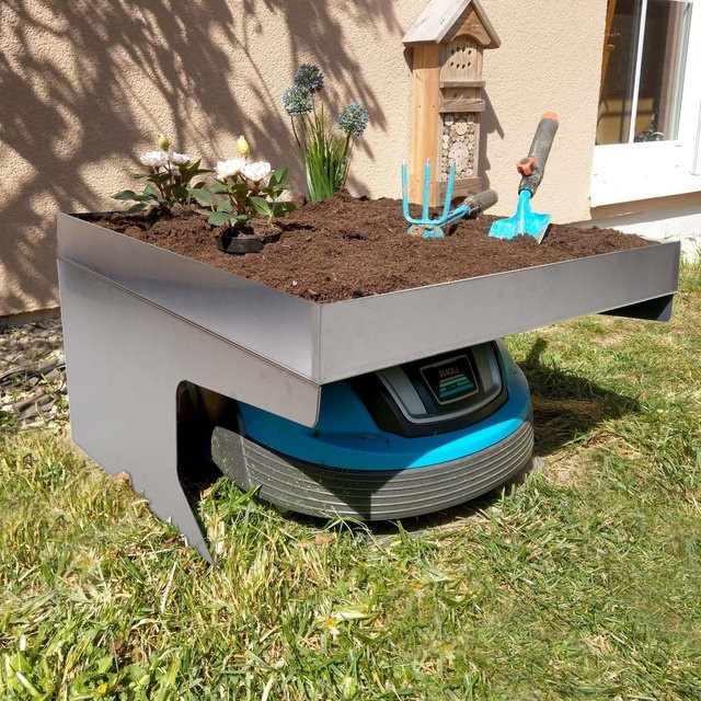 MCW Mähroboter-Garage G60 mit Pflanzkasten aus Edelstahl, B/T/H: 37 x 60 x 70 cm - Bild 1