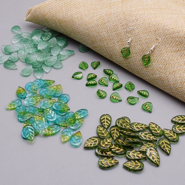 YanQi Charms-Anhänger, Blätter, Glas, grün, transparent, 11 x 18 mm - Bild 1