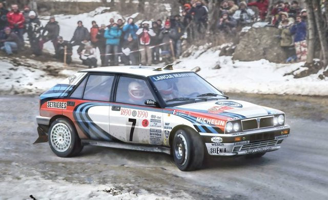 Italeri Lancia HF Integrale, 1:24 - Bild 1