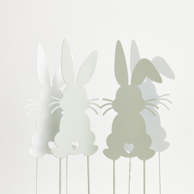 4er-Set Deko-Metallstecker Hasen von BLUME2000 in Beige, Grau und Weiß für Ostern und Frühling - Bild 1