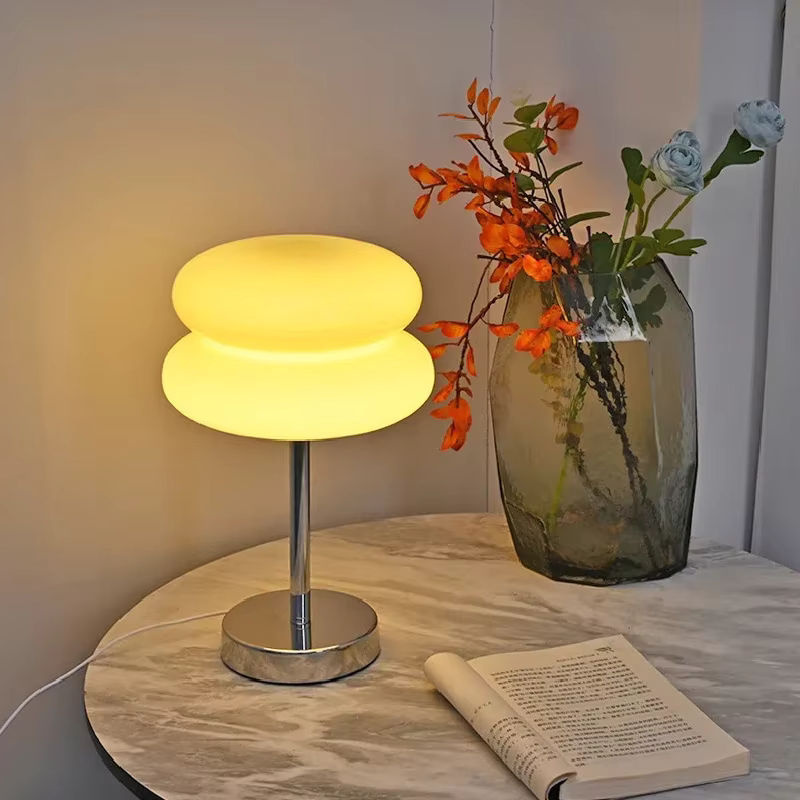 Claeted Tischlampe aus Glas in Bunt im Ei-Design als Nachtlicht für Kinder, Schlafzimmer und Arbeitszimmer - Bild 3