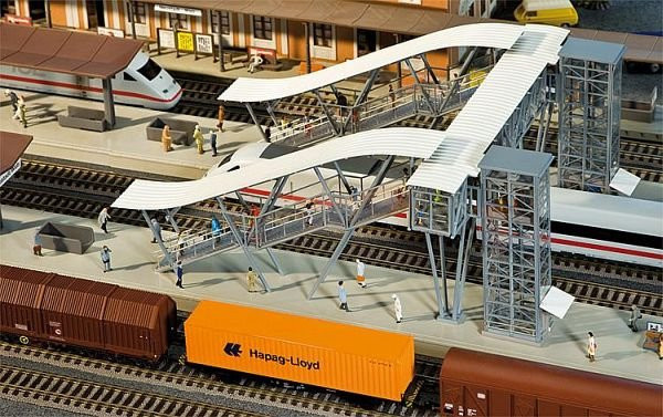 Faller Bahnsteigbrücke Neustadt/Weinstraße, 1:87 (Spur H0) - Bild 1