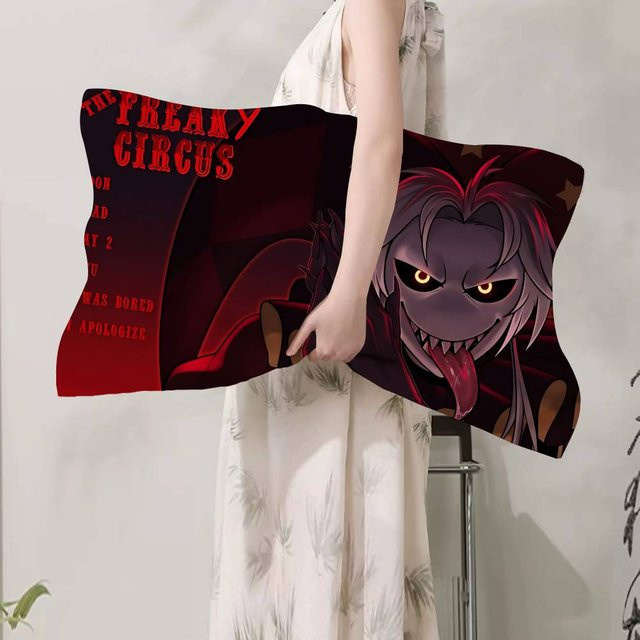 Rutschfeste Kissenhülle Anime Der Freak Zirkus aus Polyester, Mehrfarbig, B/H: 50 x 80 cm - Bild 1
