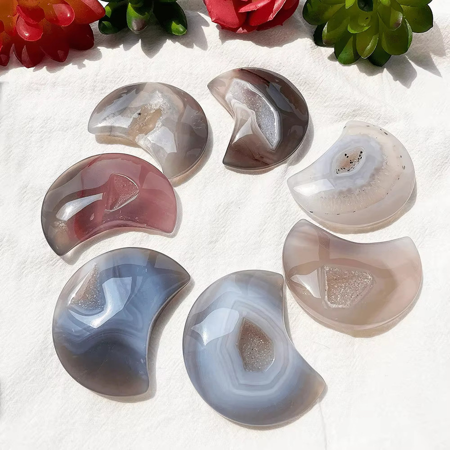 CrystalHola Blaue Achat-Geode in Mondform als Kristall-Schnitzerei zur Dekoration - Bild 1