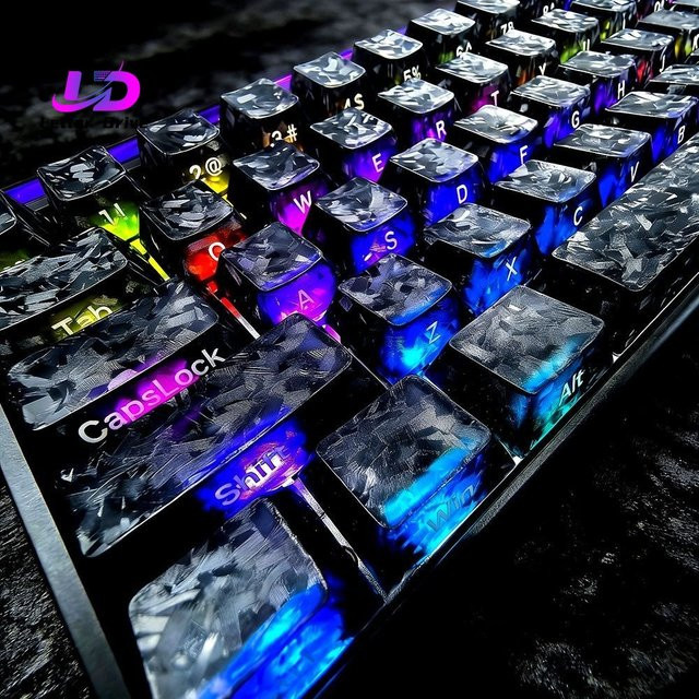 Transparente PC-Tastenkappen in Nebelschwarz mit Kohlefaser-Textur, 132 Tasten Double-Shot Cherry-Profil für Gateron mechanische Tastaturen - Bild 1