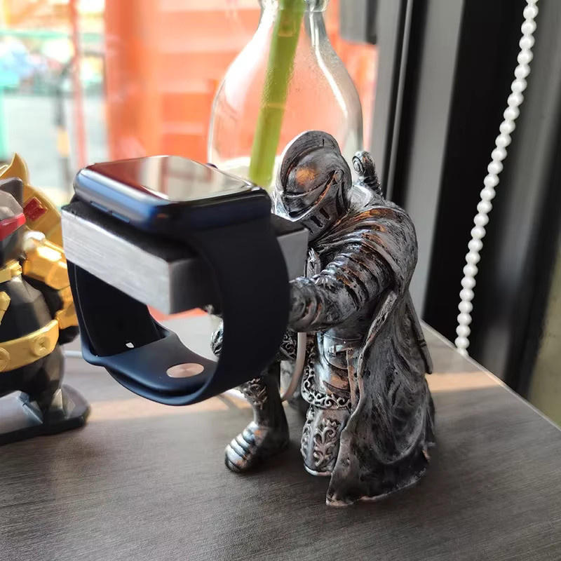 CAOWTAN Apple Watch Stand, Krieger Figur, Schwarz, Unisex - Bild 4