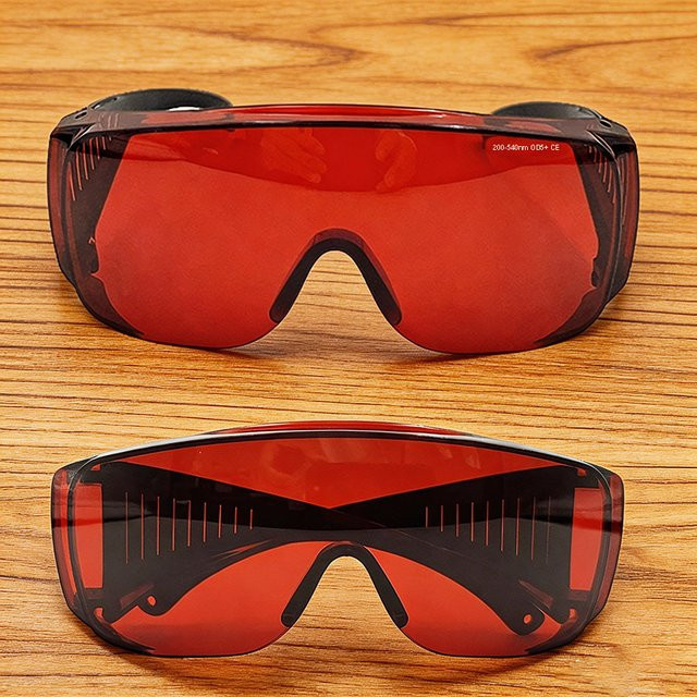 Leeyongin Laserschutzbrille mit rotem Filter für 450nm bis 532nm Laser, Schutz für Laserpointer, Graviermaschinen und Schneidegeräte - Bild 1
