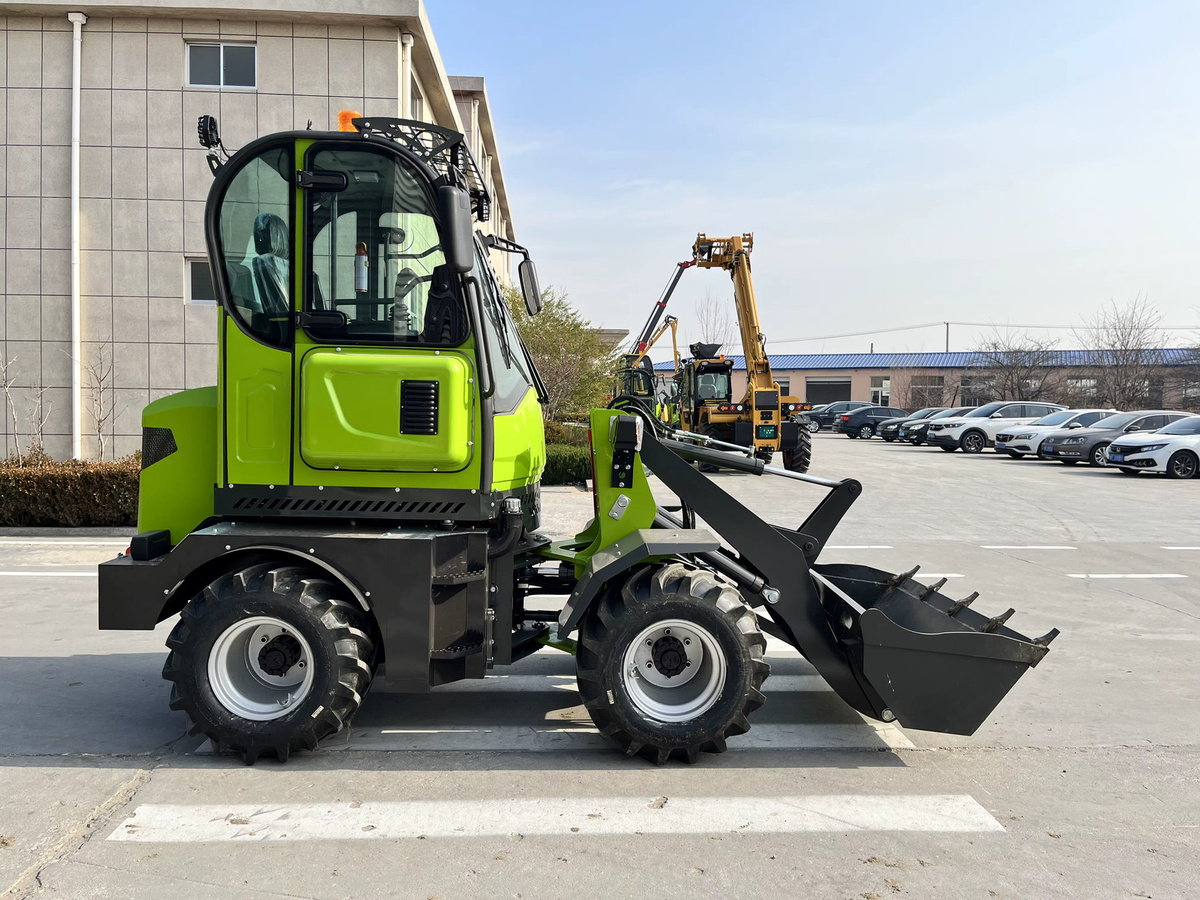 DCNB Mini-Lader mit Yanmar Dieselmotor in Grün, Kompakter Frontlader als Bobcat-Alternative - Bild 3