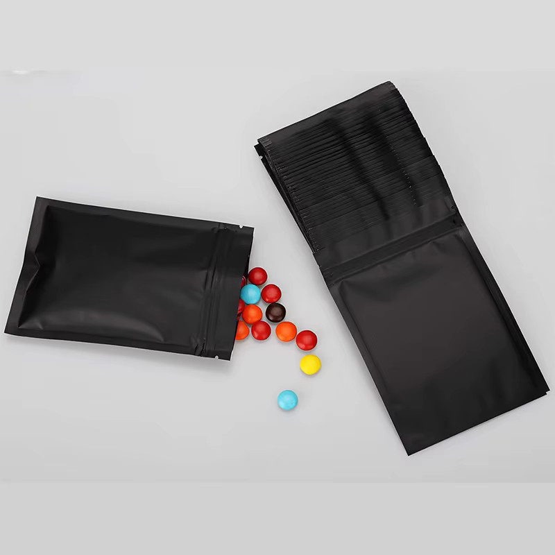 Geruchssichere Zip-Lock Beutel aus Aluminiumfolie in Mattschwarz für Kaffee und Kräuter - Bild 3