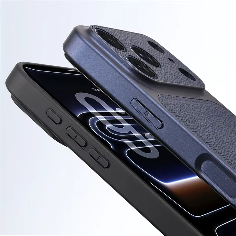 Personalisierte Lederhülle von YLUOYI mit Gold- oder Silber-Initialen für iPhone 14, inklusive Luxus-Objektivschutz - Bild 2