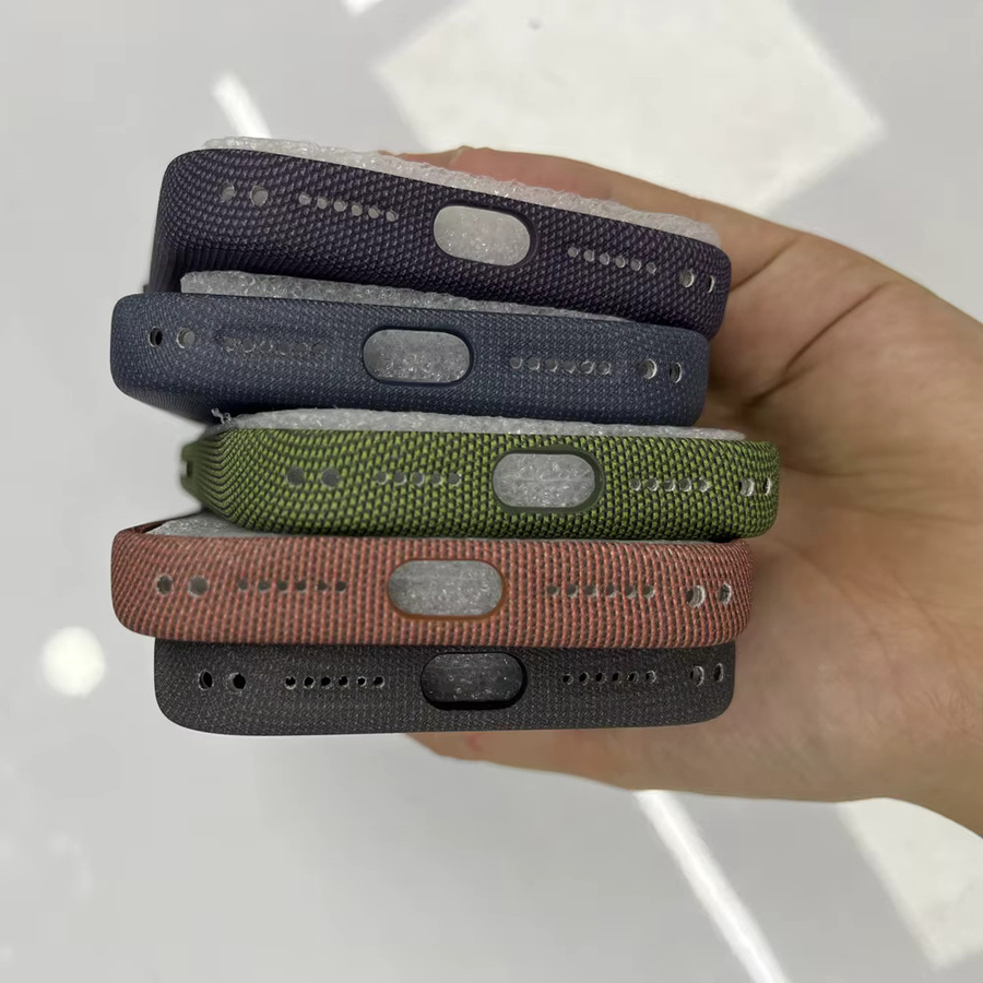 Apple TechWoven Handyhülle für iPhone 17 Pro Max mit MagSafe in Blau und Multicolour - Bild 2