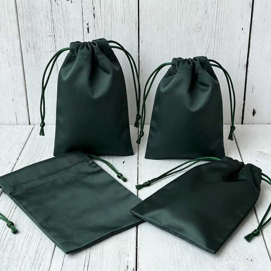 50 Stück Flanell-Geschenkbeutel mit Kordelzug in Grün für Schmuck und Partygeschenke - Bild 4